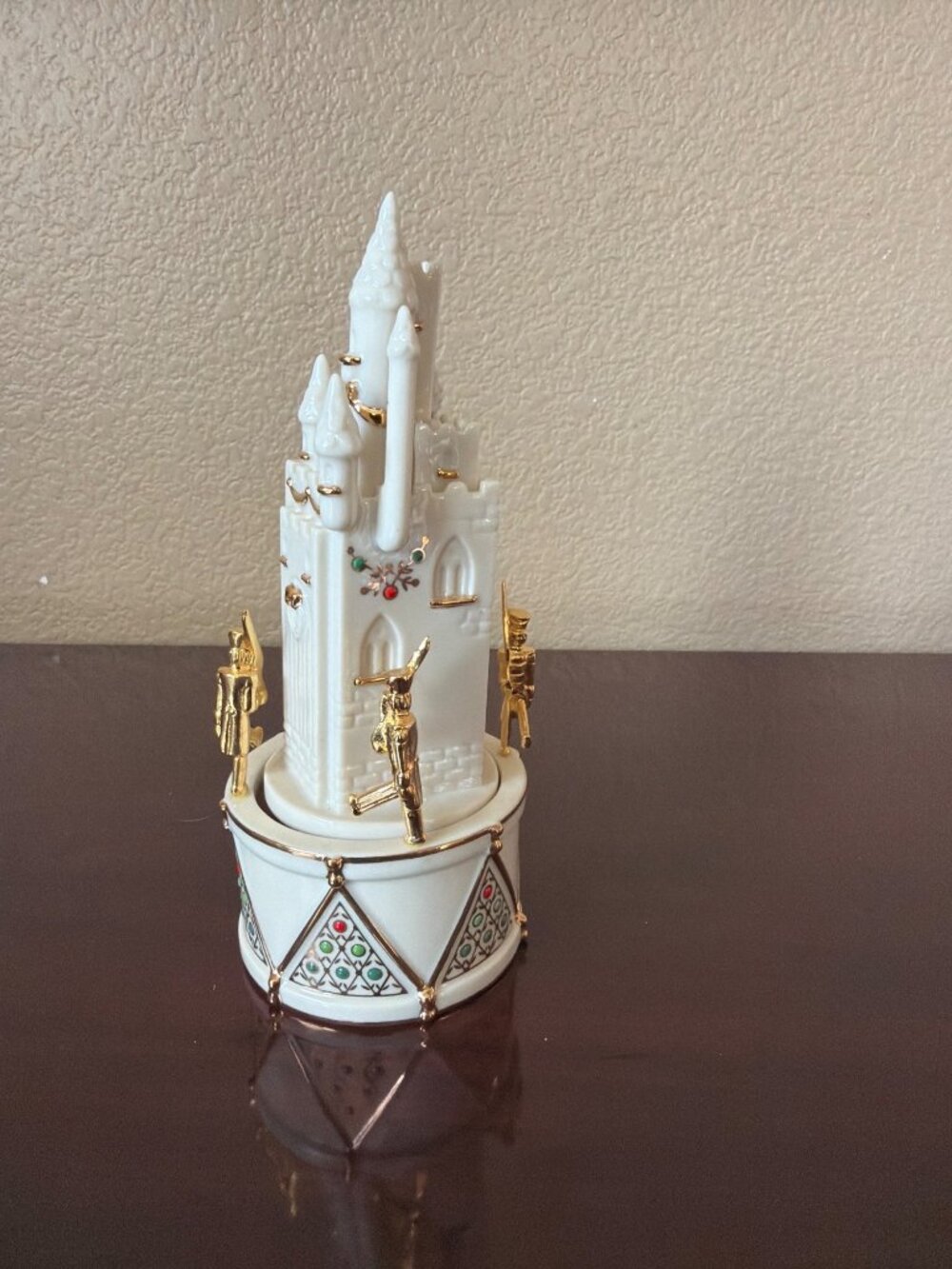 Lenox China Jewels Musical Castle Nutcracker Soldiers Gold Trim -No Box - Picture 5 of 14
